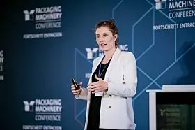 Tabea Hosak von Tanso referierte darüber, wie sich in Zeiten regulatorischer Unsicherheit ein strategischer Mehrwert generieren lässt.