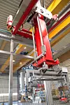 Portalroboter von BMS vereinen platzsparende Bauweise mit optimaler Lastverteilung. Dank des modularen Aufbaus lassen sie sich flexibel an die örtlichen Gegebenheiten anpassen.