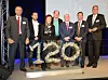 Das 120-jährige Jubiläum feierte die O-I Glashütte Holzminden mit namhaften Gästen (v.l.n.r.): Vitaliano Torno, President O-I Europe, SPD-Bundestagskandidat Johannes Schraps, Sabine Tippelt, Abgeordnete des Niedersächsischen Landtags und Vertreterin des Wahlkreises Holzminden, Christian Meyer, Minister für Ernährung, Landwirtschaft und Verbraucherschutz des Landes Niedersachsen, Michael Prechtl, Country Group Executive North/Central Europe O-I, Dr. Cyril Thybaut, Werksleiter der Glashütte, und Bürgermeister Jürgen Daul.