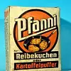 Pfanni-Faltschachtel für Reibekuchen aus den Sechzigerjahren mit übergroßem Markenschriftzug.