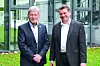 (v.l.n.r.): Joachim Stemmer, Vice President Customer Services bei SSI Schäfer und Jan Behrends, Standortleiter Nürnberg.